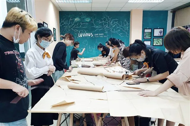 Không khí lớp học cắt may – thiết kế thời trang tại Luvinus