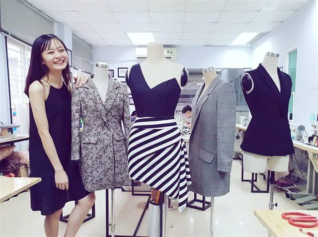 Học viên Luvinus thực hành may trên máy may công nghiệp