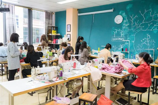 Lớp học cắt may cơ bản cho người mới bắt đầu tại Luvinus