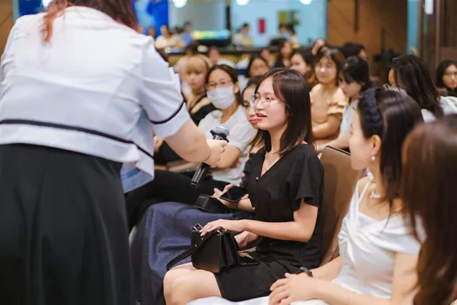 Lễ tốt nghiệp học viên cắt may – thiết kế thời trang Luvinus