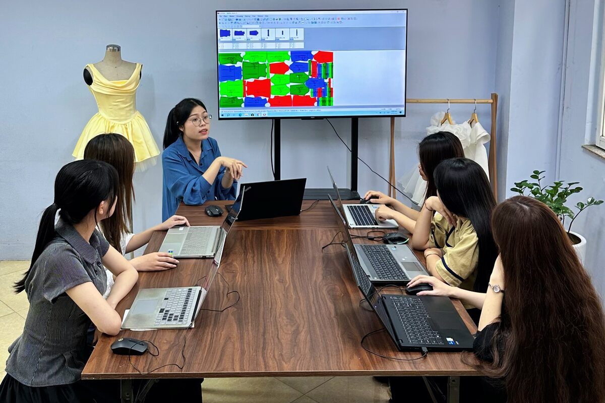 Học viên thực hành Optitex tại Luvinus