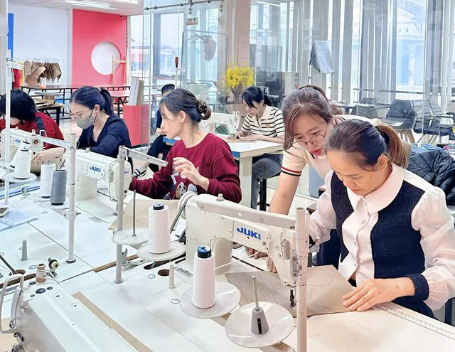 Cắt may Ra nghề Ngắn hạn