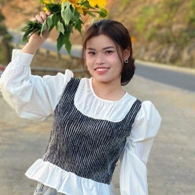 Học viên Sùng Thị Phư