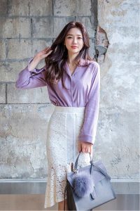 Công thức phối màu quần áo nữ công sở gam trắng hot nhất