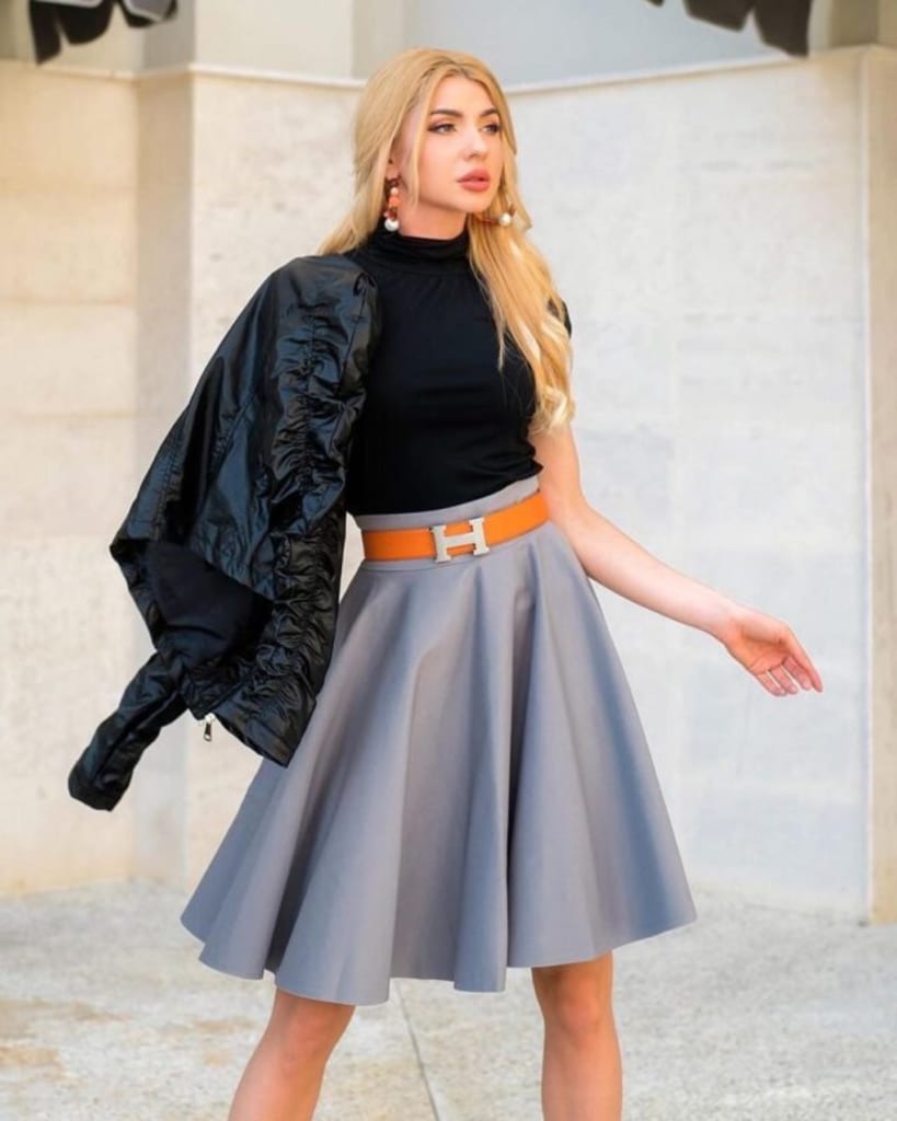 7 cách phối đồ với chân váy đen thanh lịch cho nàng | ACFC Blog: Tin Tức &  Xu Hướng Thời Trang Cao Cấp, Trendy