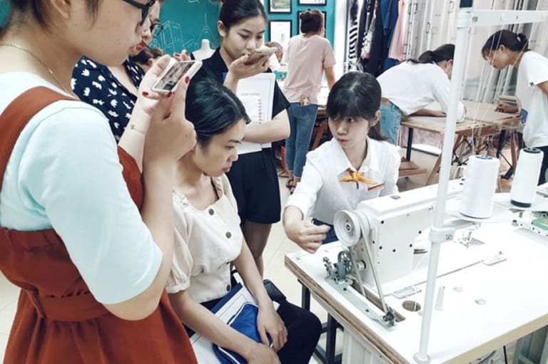 Hướng Dẫn Vẽ Thiết Kế Thời Trang Áo Dài Đơn Giản Cho Người Mới