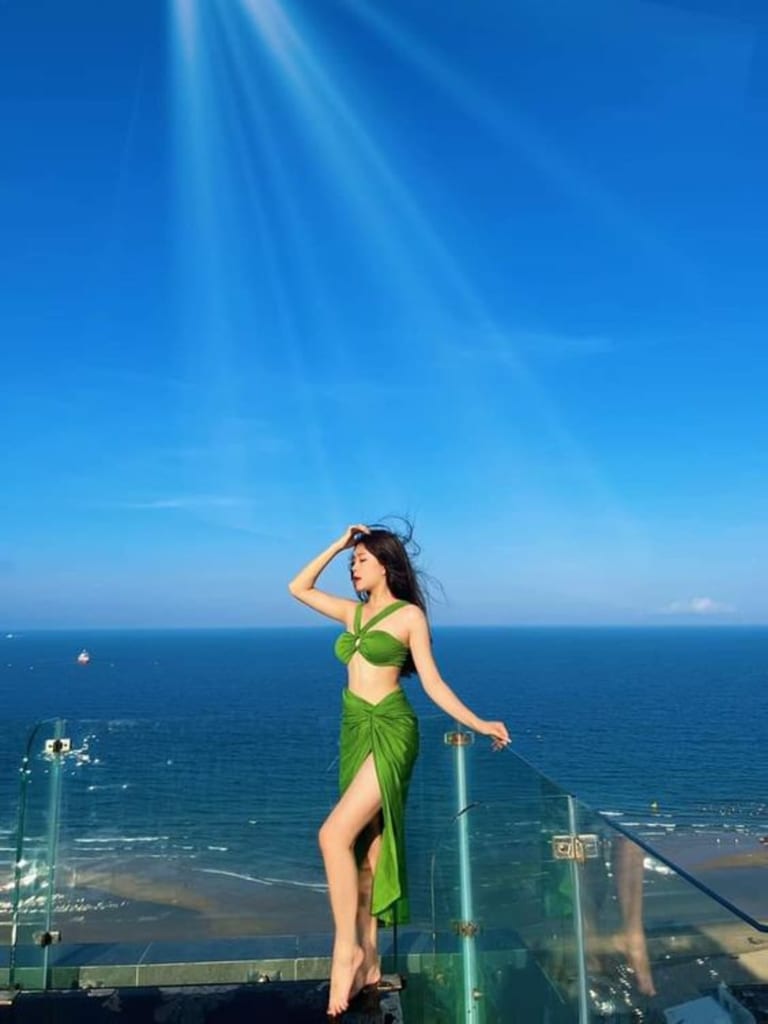Đầm maxi dập ly, Váy maxi hở lưng dáng dài có xè tà đi biển sống ảo, chụp  hình 3 màu Hakieu Msp024( hình chụp thật) | Shopee Việt Nam